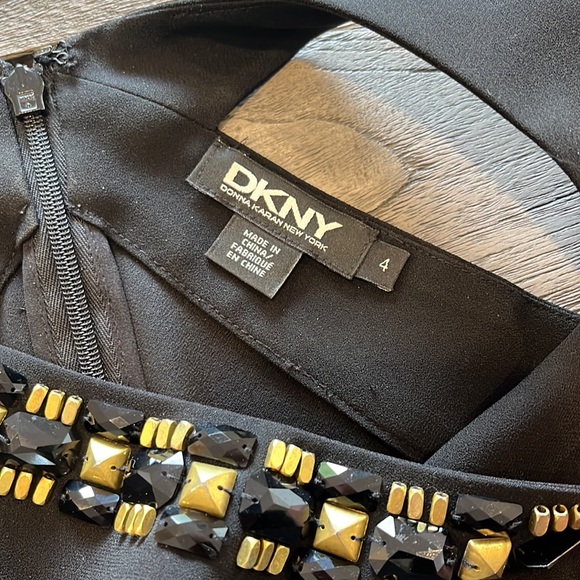 DKNY. DONNA KARAN NEW YORK BLACK BEJEWELED SIZE 4 SLEEVELESS DRESS - Picture 4 of 7